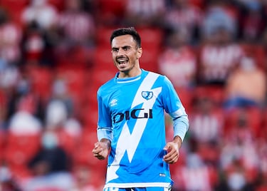 El conjunto madrileño es el equipo más bajito de las principales ligas europeas. Los más bajitos de la plantilla franjirroja son Álvaro (1,67 m), Isi (1,69 m) y Unai López (1,70 m). Más de