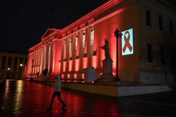Otra fotograf¨ªa de la Universidad Nacional y Kapodistr¨ªaca de Atenas, Grecia.