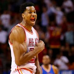 Whiteside sigue en Miami y multiplica por 100 su salario
