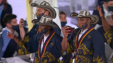 La delegación colombiana desfiló por la pasarela del estadio Nacional de Tokio en la inauguración de los Juegos Olímpicos 2020