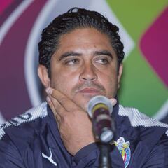 Técnico de Chivas femenil, a favor del cambio de formato
