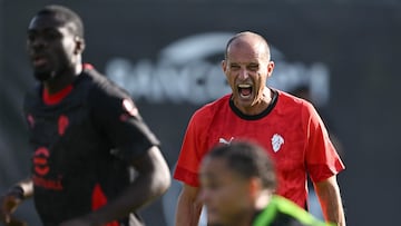 AC Milan�s Italian new coach Massimiliano Allegri reacts during a training session at The Milanello Sports Centre at Carnago, north-west of Milan on July 7, 2025. (Photo by Stefano RELLANDINI / AFP)