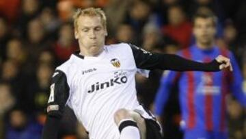 Jeremy Mathieu, defensa del Valencia.