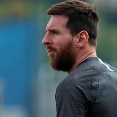 Messi entrena con el grupo antes de viajar a Dortmund