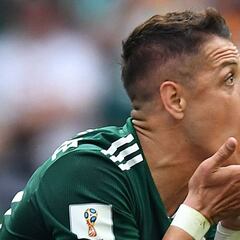 Chicharito: "Es un gran triunfo, pero hay que mantener la calma"