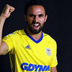 Enrique Esqueda se estrena en Polonia, en derrota de su equipo