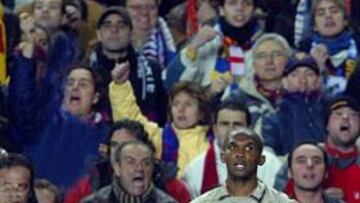 <b>INCREPADO. </B>Eto'o denunció que fue insultado en Stamford Bridge.