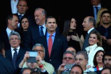 El Pr¨ªncipe Felipe y la Princesa Letizia en el palco.