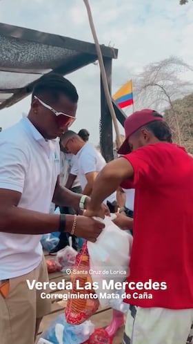 Ya van más de 500 mercados y 400 kits de aseo para estas familias de su parte.