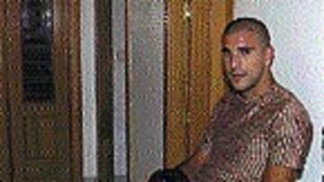 Aranda llegó lesionado.