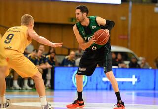 Vidal y Mallet llevan al FIATC Joventut a un gran triunfo