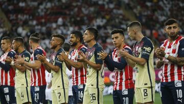 Ochoa y Brizuela se enfundaron en un abrazo previo al clásico