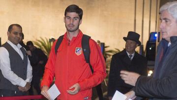 Monsalve en la llegada del Atlético de Madrid a Barcelona
