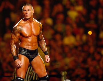 Randy Orton también ha incursionado en el cine, principalmente en películas de acción y producciones de WWE Studios.Algunas de sus películas más destacadas son: '12 Trampas', 'El juego de los condenados 2', 'That's What I Am y  Changeland'. Aunque la mayoría de sus créditos cinematográficos provienen de películas producidas o distribuidas por la WWE, ha participado en otros proyectos, incluyendo un pequeño papel no acreditado en la comedia 'Long Shot' (2019).