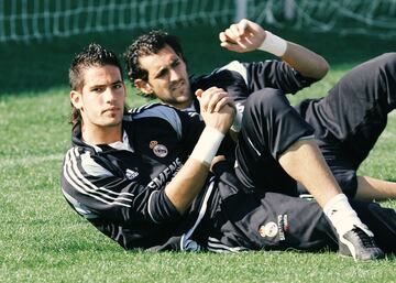 El tarraconense estuvo siete temporadas en la cantera blanca: lleg¨® al Cadete B en 2000 y se fue en 2007 tras haber jugado dos temporadas en Segunda con el Castilla. Pas¨® por el Espanyol (tanto por el filial como por el primer equipo perico), C¨¢diz, Cartagena y de nuevo el Espanyol, hasta que en 2015, ya con 28 a?os, regres¨® al Madrid para ser el suplente de Keylor Navas tras la marcha de Casillas. Permaneci¨® cuatro temporadas antes de marcharse al Leeds a probar suerte en la Premier.