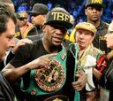 Mayweather derrota a Maidana, al que acusa de morderle