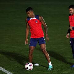Reinildo vuelve al grupo y Griezmann está “muy bien”