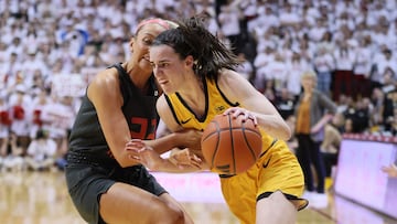 Caitlin Clark #22 of the Iowa Hawkeyes.