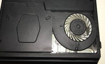 Interior y ventilador de PS4