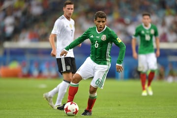 A pesar de que viene saliendo de una lesión y apenas reportará con el Tri, el menor de los Dos Santos podría ver acción en el mediocampo, pues ante las pocas opciones, Osorio puede darle minutos para que entre a ritmo lo antes posible y llegar bien al Mundial.