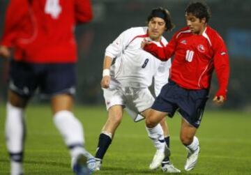 Apareció en 2004 con solo 17 años. Se mantuvo hasta 2007, jugó el Mundial Sub 20 de Canadá, pero luego desapareció. Está sin club.