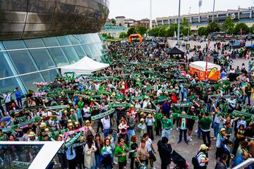 El racinguismo comenzó a jugar horas antes del partido.