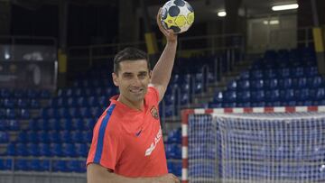 Lazarov, ante su última Liga con el Barça.