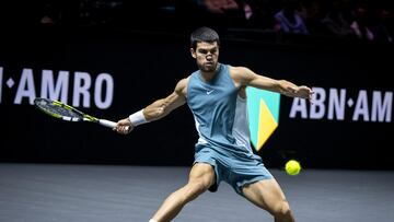 Rotterdam (Netherlands), 07/02/2025.- Carlos Alcaraz of Spain in action during the quarterfinals match against Pedro Martinez of Spain at the Rotterdam Open tennis tournament in Rotterdam, Netherlands, 07 February 2025. (Tenis, Países Bajos; Holanda, España) EFE/EPA/Sander Koning