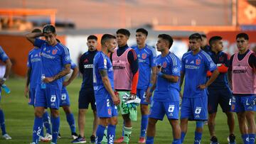 Futbol, Cobresal vs Universidad de Chile.
Fecha 3, Liga primera 2025.
Los jugadores de Universidad de Chile, izquierda derecha centro, se lamentan tras perder contra Cobresal durante el partido de primera division disputado en el estadio El Cobre de El Salvador, Chile.
02/03/2025
Alejandro Pizarro Ubilla/Photosport
Football, Cobresal vs Universidad de Chile.
Date 3, First League 2025.
Universidad de Chile’s players, left right center, lament after losing against Cobresal during the first division match played at the El Cobre stadium in El Salvador, Chile.
02/03/2025
Alejandro Pizarro Ubilla/Photosport