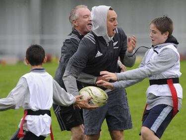 Asturias ya respira rugby con la visita de los All Blacks