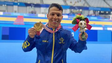 Nelson Crispín ganó la medalla de oro en 200 metros combinado SM6 masculino