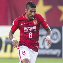 Scolari y su capitán confirman la marcha de Paulinho al Barcelona