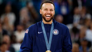 Ojo al autógrafo que pidió Steph Curry durante Paris 2024