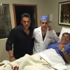 Carlos Reinoso muestra las huellas tras su paso por el fútbol