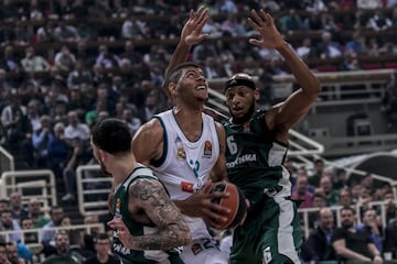 Adreian Payne y Tavares.