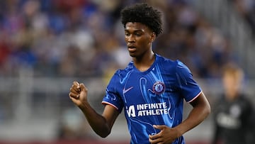 Josh Acheampong jugará para dar cobertura a la baja de Chalobah, una de las tantas bajas para el Chelsea de Maresca.