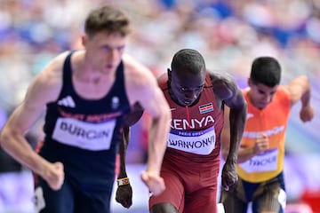 Max Burgin, Emmanuel Wanyonyi y Moha Attaoui.