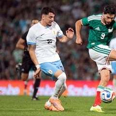 “Sad”: Mexico striker criticizes his own fans after El Tri held by Uruguay