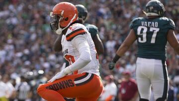 PHILADELPHIA, PA - SEPTEMBER 11: Robert Griffin III #10 of the Cleveland Browns picks himself off the ground against Destiny Vaeao #97 of the Philadelphia Eagles in the fourth quarter at Lincoln Financial Field on September 11, 2016 in Philadelphia, Pennsylvania. The Eagles defeated the Browns 29-10.   Mitchell Leff/Getty Images/AFP
 == FOR NEWSPAPERS, INTERNET, TELCOS &amp; TELEVISION USE ONLY ==