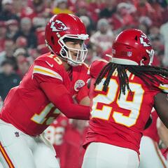 Los Chiefs mantienen el invicto al vencer a los Buccaneers en tiempo extra
