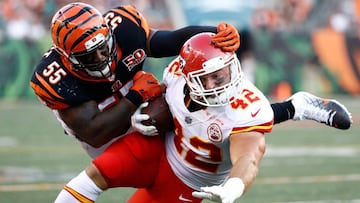 CINCINNATI, OH - AUGUST 19: Vontaze Burfict #55 of the Cincinnati Bengals tackles Anthony Sherman #42 of the Kansas City Chiefs during the preseason game at Paul Brown Stadium on August 19, 2017 in Cincinnati, Ohio.   Andy Lyons/Getty Images/AFP
 == FOR NEWSPAPERS, INTERNET, TELCOS &amp; TELEVISION USE ONLY ==