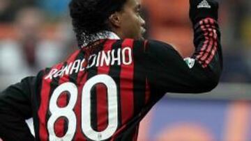 Ronaldinho: "En el Milán me siento más realizado que en el Barcelona"