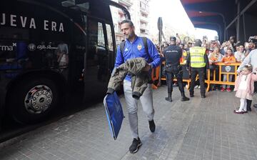 Palop llegando a Mestalla.








