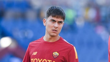 Paulo Dybala of AS Roma looks on during the Serie A match between AS Roma and Atalanta BC at Stadio Olimpico, Rome, Italy on 18 September 2022.  (Photo by Giuseppe Maffia/NurPhoto via Getty Images)