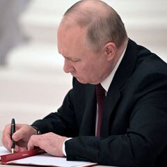 What sanctions will be imposed on Russia if they invade Ukraine?