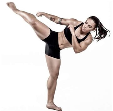14 - Jessica Andrade, 24, nacida en Umuarama, Parana Brasil. Record: 13-5-0