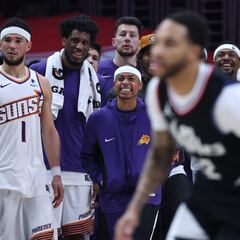 What are Isaiah Thomas’ contract details with the Pheonix Suns?