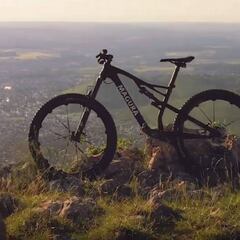 Magura da otro paso en el MTB: cables del freno en el manillar