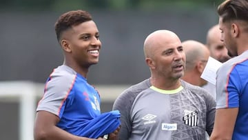 Rodrygo y Sampaoli en un entrenamiento del Santos.