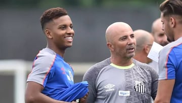 Rodrygo y Sampaoli en un entrenamiento del Santos. 